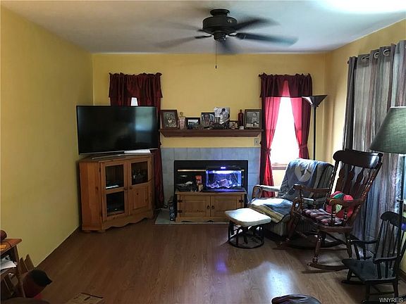 2nd image of 8 Chautauqua Ave