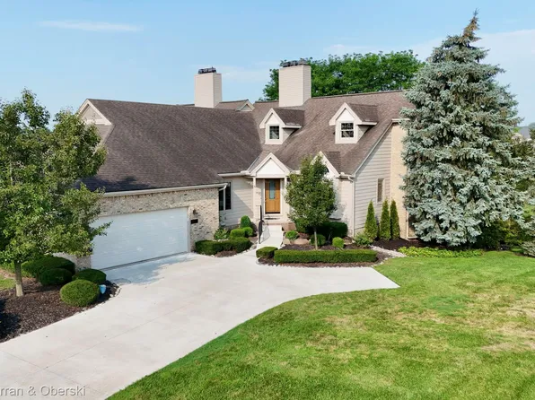 18215 Blue Heron Dr W, Northville, MI 48168