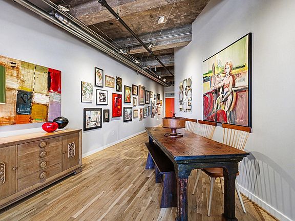 3rd image of 204 Travis St APT 4E