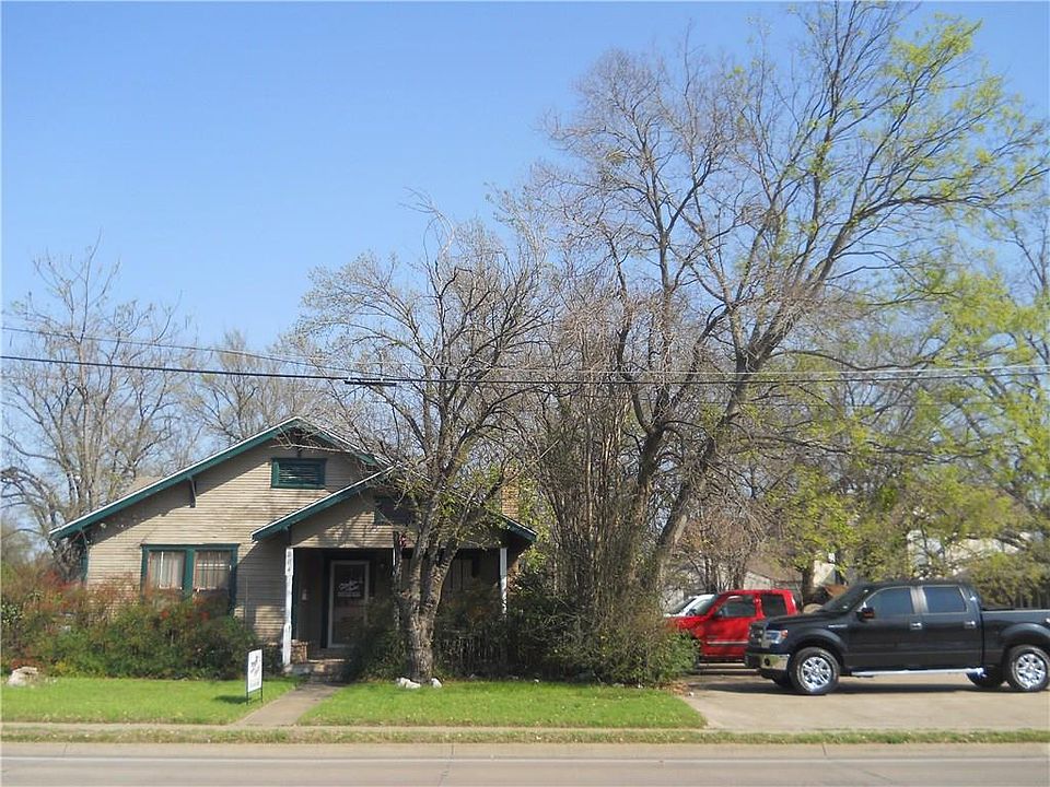 2nd image of 504 N Rockwall Ave
