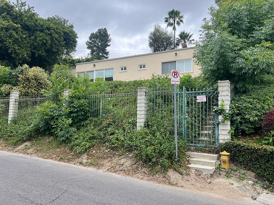 1st image of 18048 Karen Dr