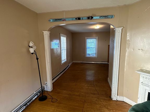 2nd image of 227 Oak St #1