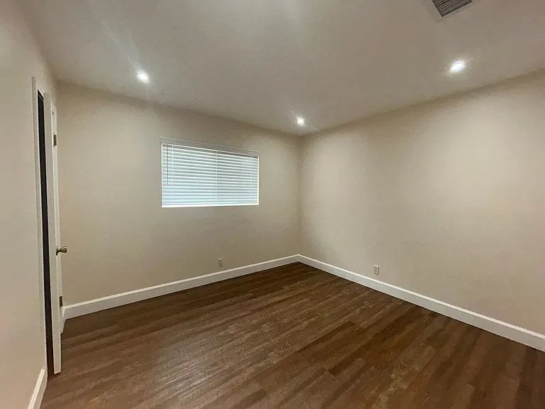 8842 Enloe Ave — Photo 14