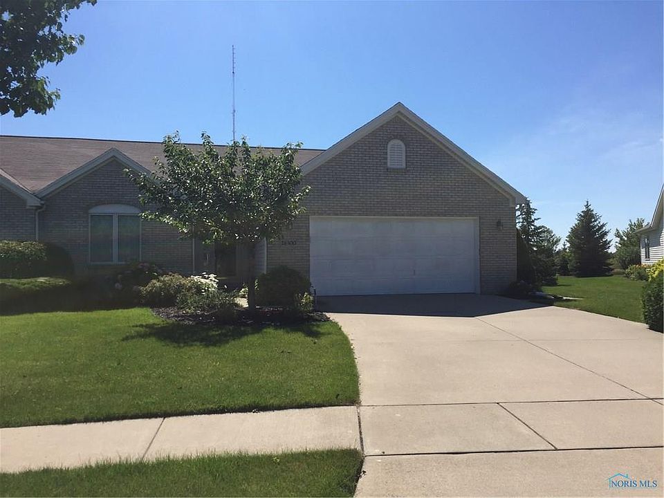 1st image of 26300 E Wexford Dr