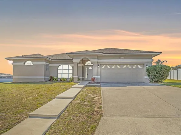 5745 Tanasi Ct, Lakeland, FL 33812