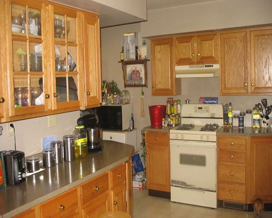 2nd image of 805 S Michigan St