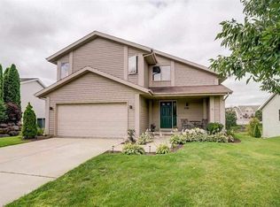 7521 Crawling Stone Rd, Madison, WI 53719