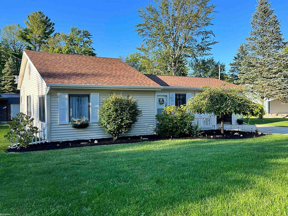 1st image of 7393 Willow Ct