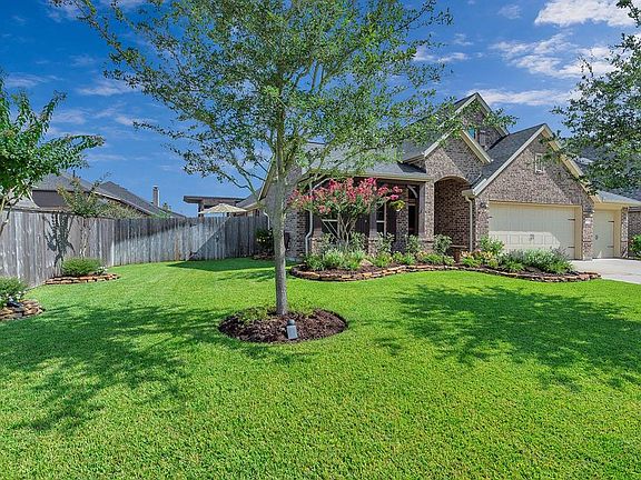 3rd image of 28918 Yaupon Trace Dr