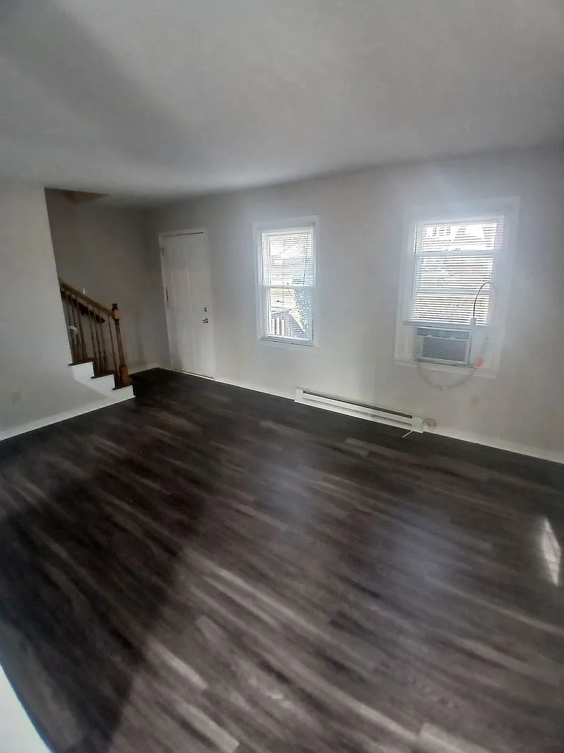 1/2 Month Free- Sign By 9/01/2026 Large Deck- A Must See!! — Photo 4