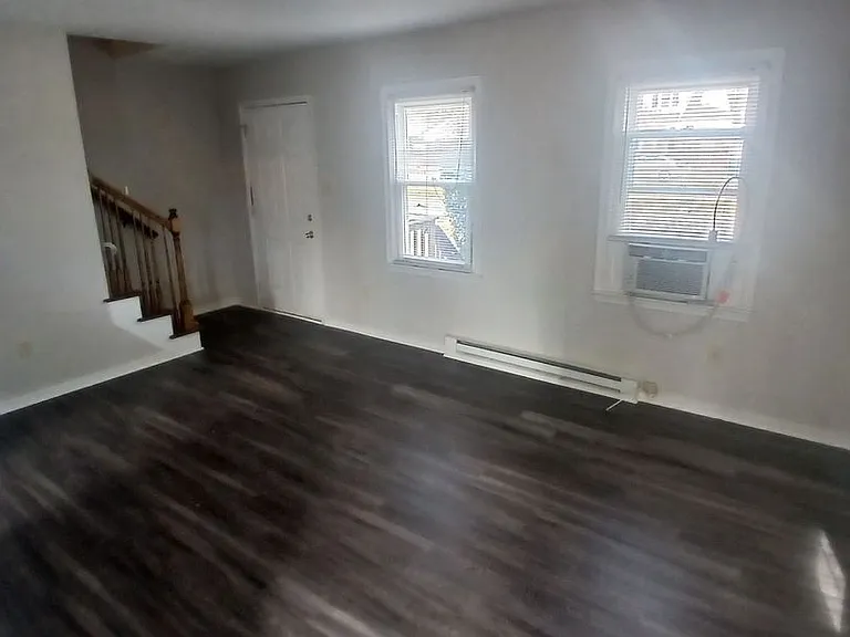 727 Savannah Ave — Photo 4