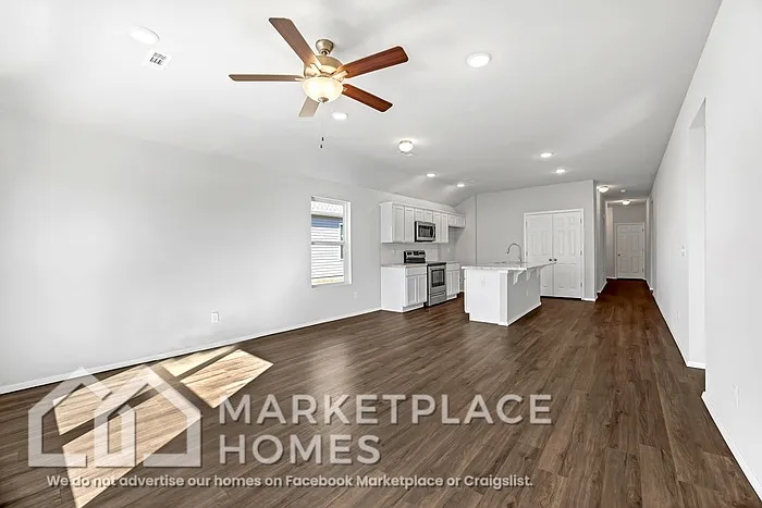 981 E Starling St — Photo 15