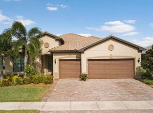 5586 Rain Lily Ct, Sarasota, FL 34238