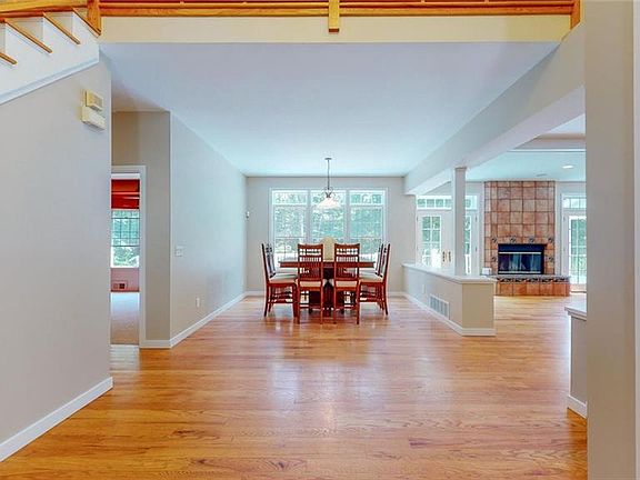 4th image of 24 River Park Dr