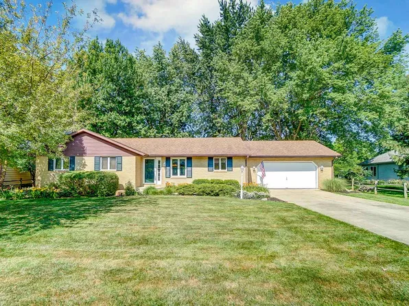 2137 Bluewater Dr, Warsaw, IN 46580