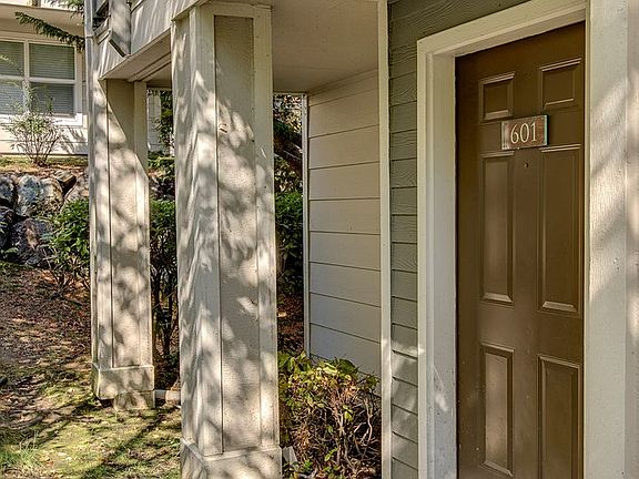 3rd image of 3116 164th St SW APT 601