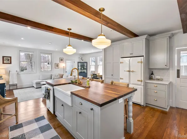 116 S Rogers St, Northville, MI 48167