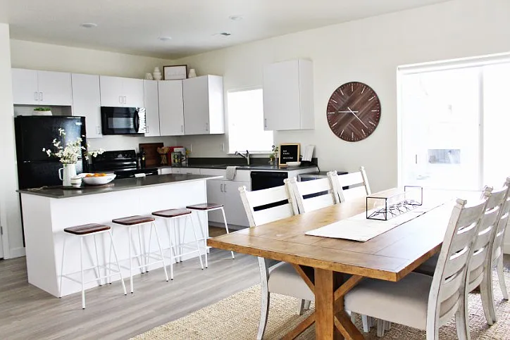 860 Place Townhomes — Photo 9