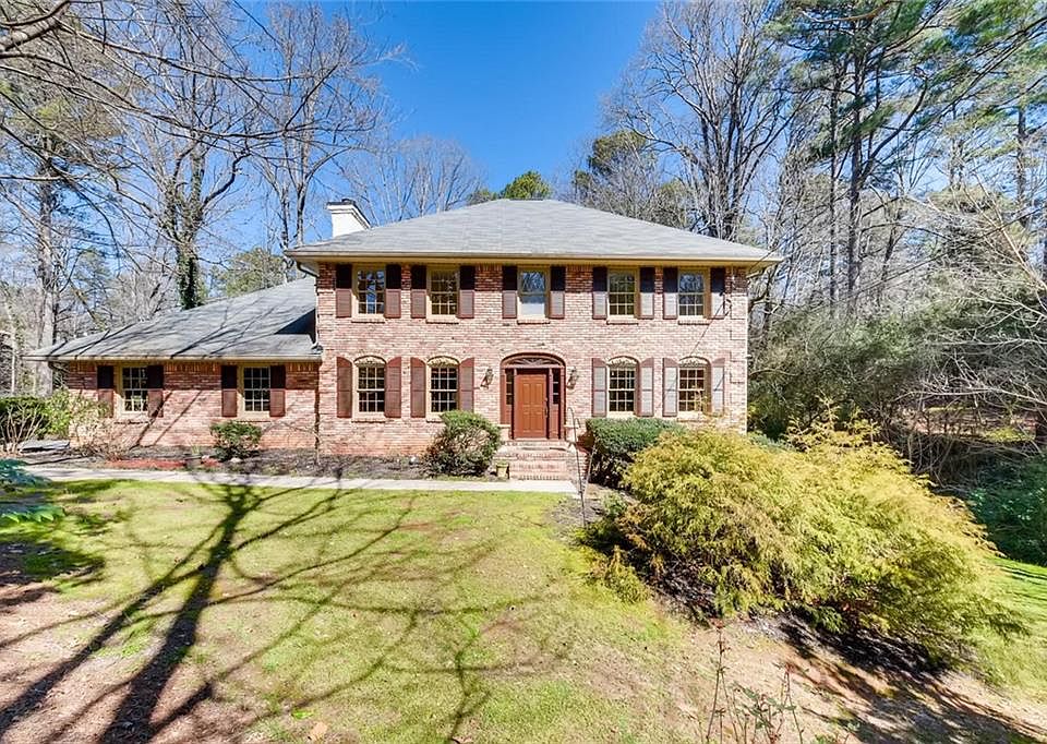 1st image of 2650 Whiteleigh Ct NE