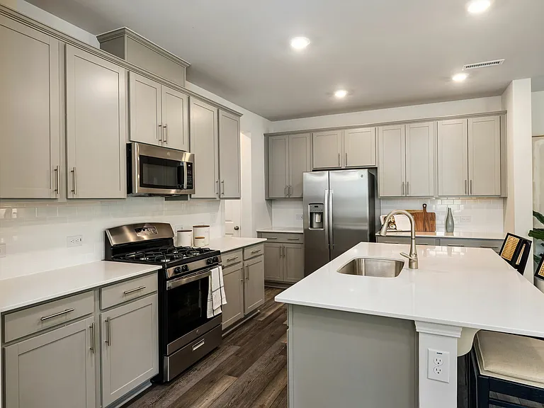 ABODE Reams Pointe