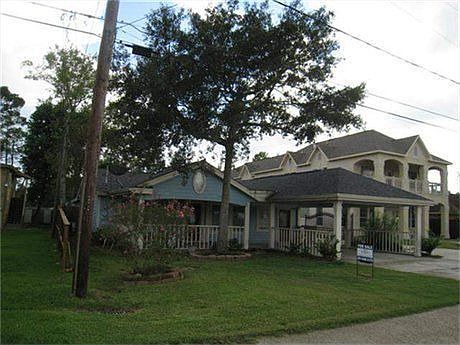 4th image of 708 Avenue F
