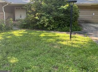 2628 Amberly Dr, Dunwoody, GA 30360