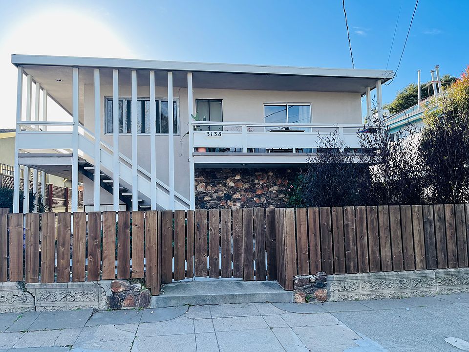 3138 California seen from street