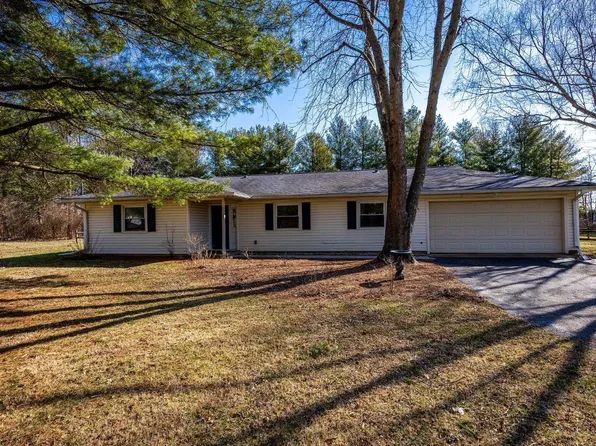 104 Beechpoint Dr, Oxford, OH 45056