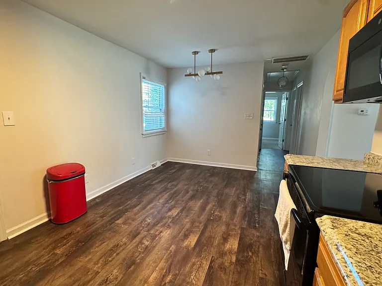 201 Ridgewood Dr — Photo 8