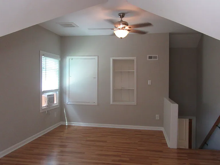 2400 Broadnax Cir — Photo 15