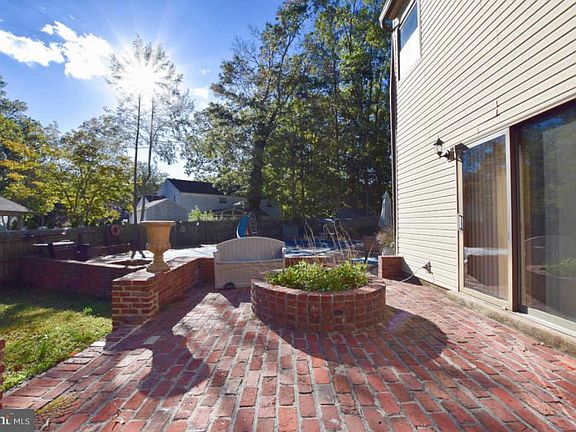 2nd image of 7 Laurel Hill Ct