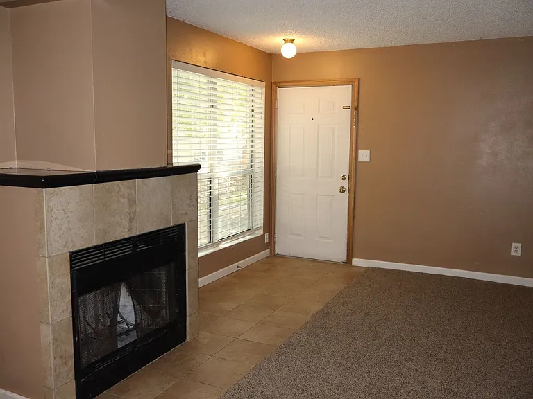 1301 University Ave #C104 — Photo 3