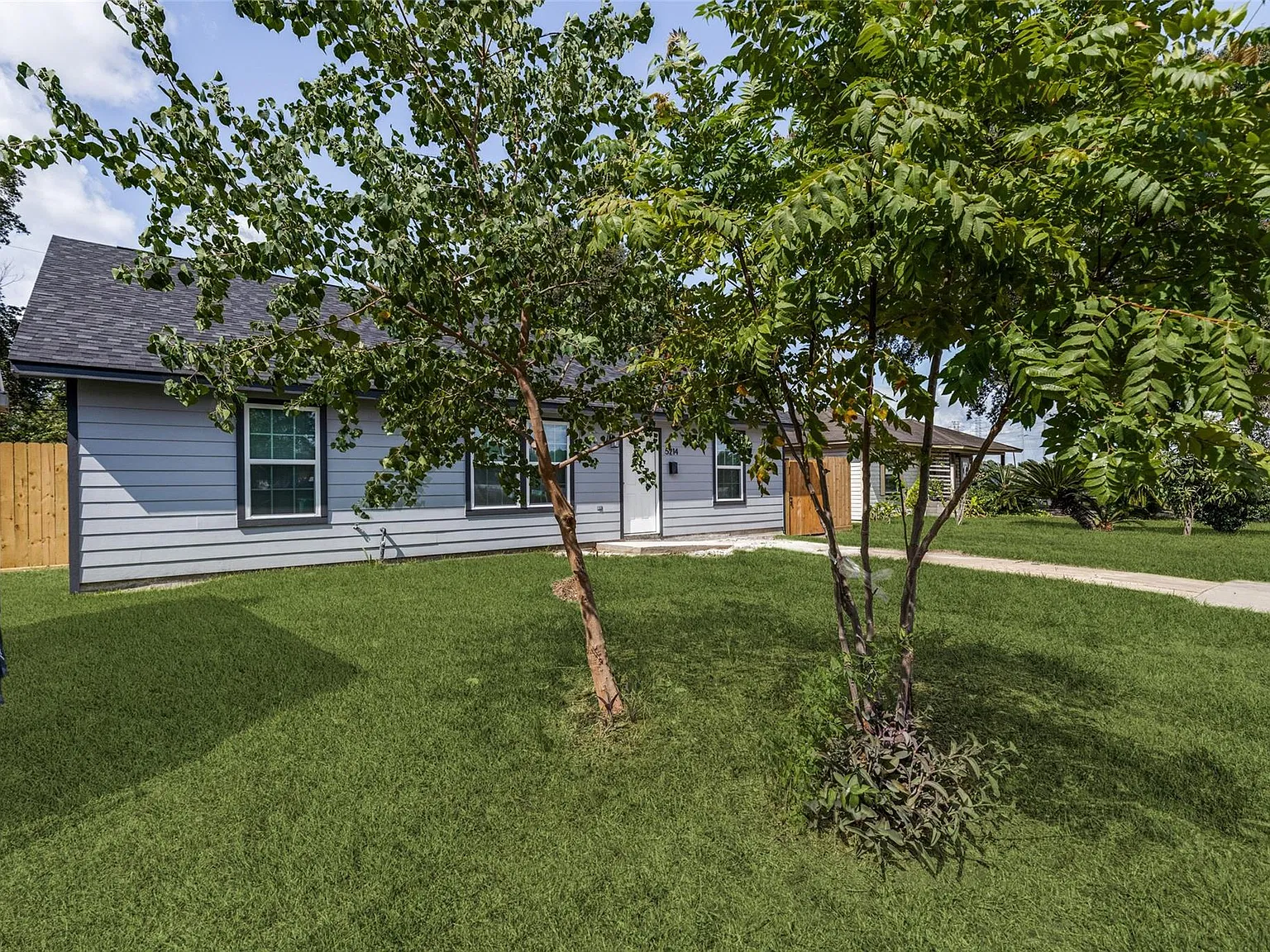 5 bed, 3.0 bath, 1800 sqft, $3,000 — Photo 3