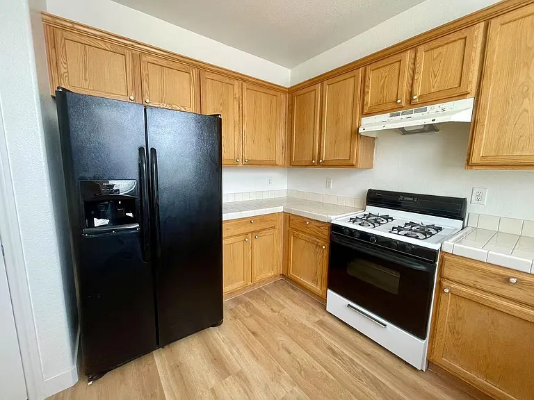 10055 Capistrello Ave — Photo 8