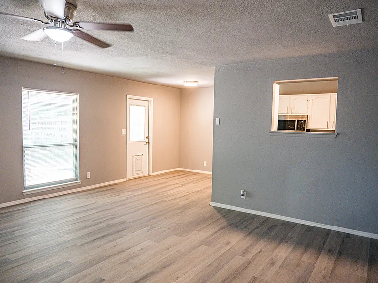 7322 Goya — Photo 4