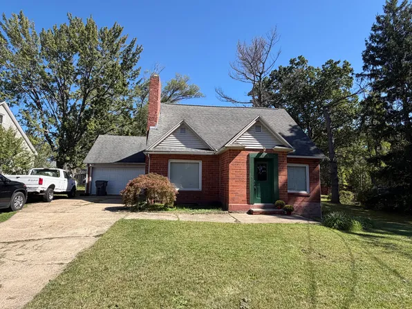 1615 Ogden Ave, Benton Harbor, MI 49022