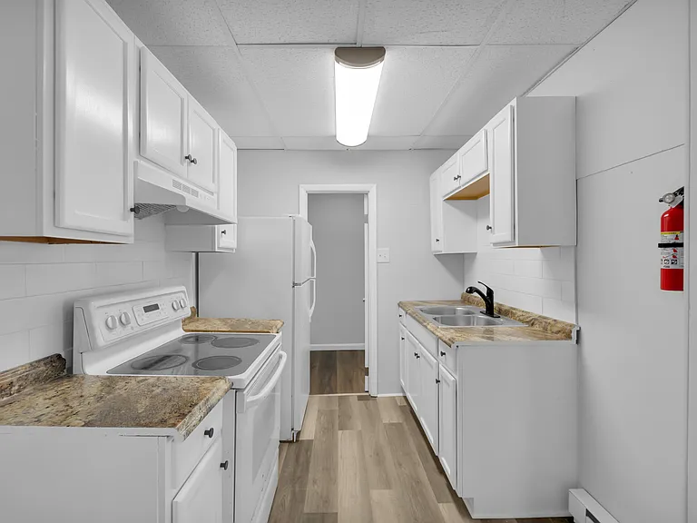 149 W Ridge St #1A — Photo 1