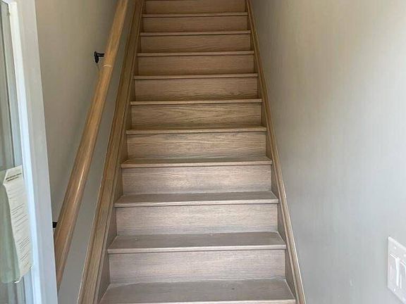 3rd image of 646 Lansdowne Ave #4