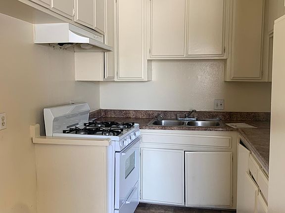 2nd image of 1334 W Carson St APT 9