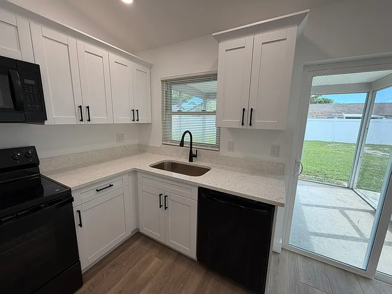 7608 Humboldt Ave — Photo 5