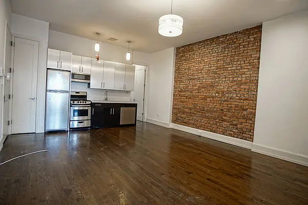 Rented by Lofts and Flats LLC | media 18