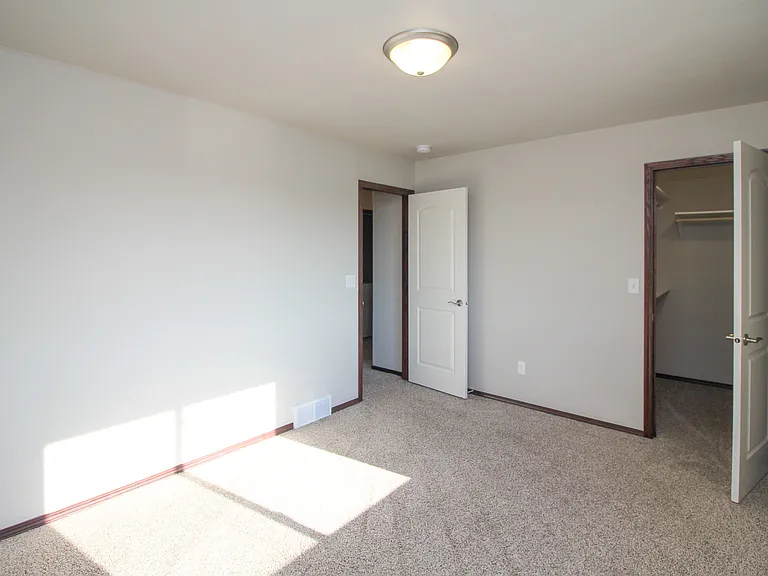 1013 Tanner Ct — Photo 15