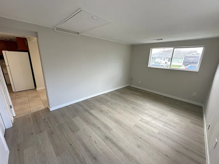 705 S Ione St — Photo 12