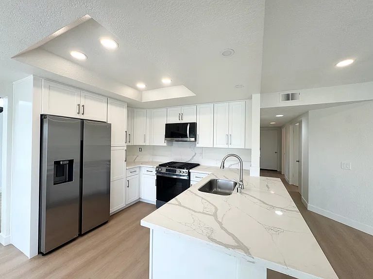 3413 Caseras Dr — Photo 10