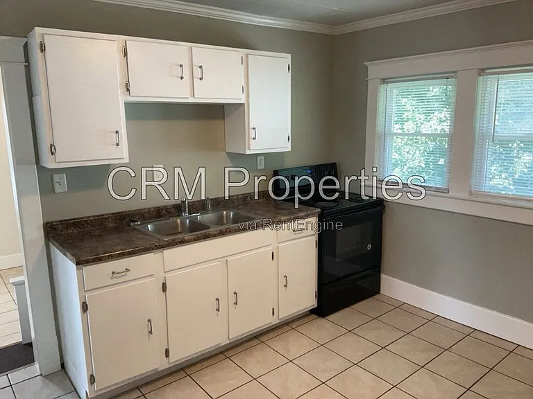837 S Armstrong St #2 — Photo 8