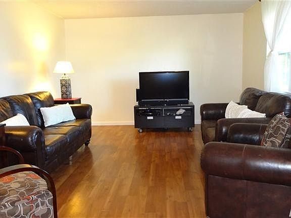 3rd image of 4520 Hayford Way