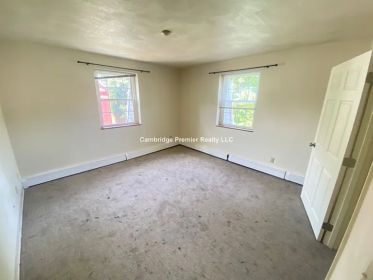 148 Sycamore St #11 — Photo 16