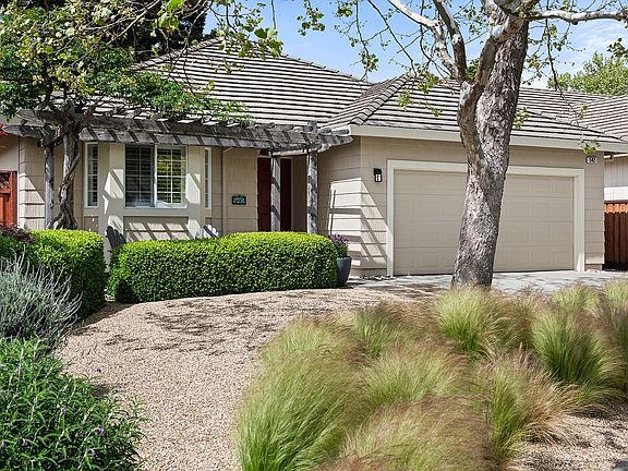 3rd image of 542 Cockspur Court