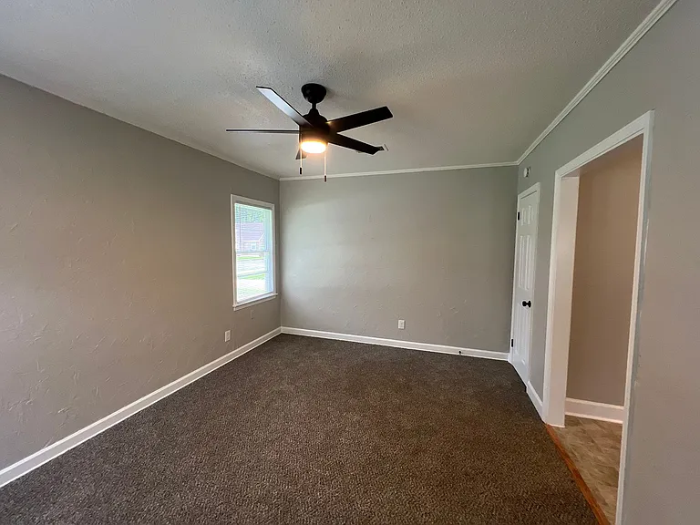 3101 Douglass Ave — Photo 7