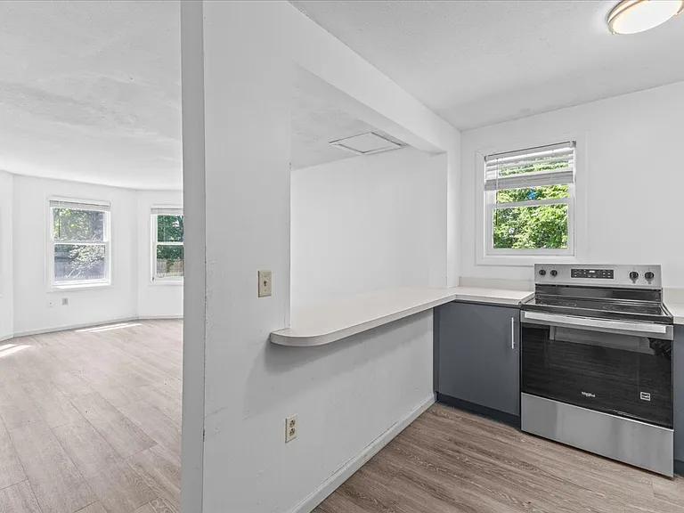 21 Hyde St #4 — Photo 12
